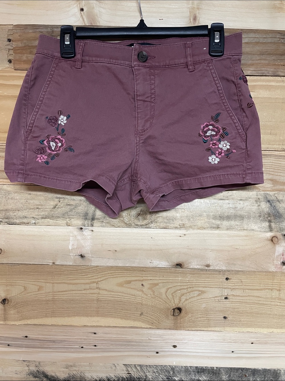 Express size 0 Dusty Rose Color Rose
Stitching Mid-rise Shortie Chico Shorts
